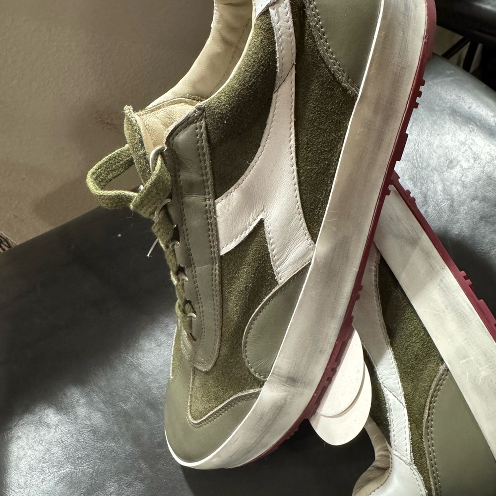 Diadora Olive and Cream Sneakers - Picture 2 of 9